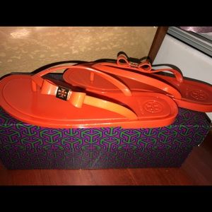 tory burch jelly flip flop